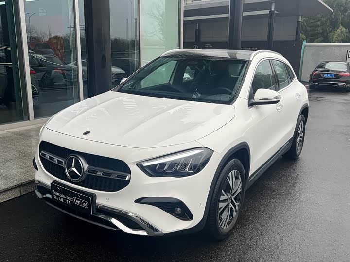Фото 1 - Mercedes-Benz GLA-Class