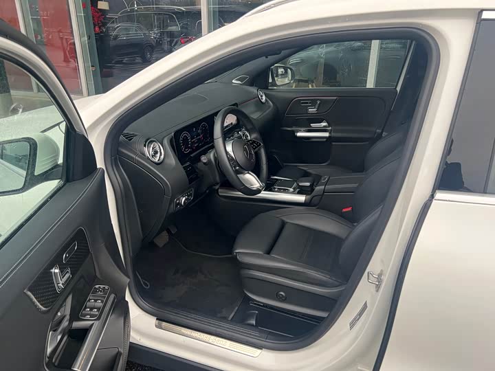 Фото 6 - Mercedes-Benz GLA-Class