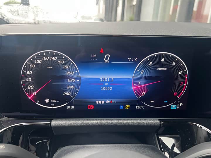 Фото 7 - Mercedes-Benz GLA-Class