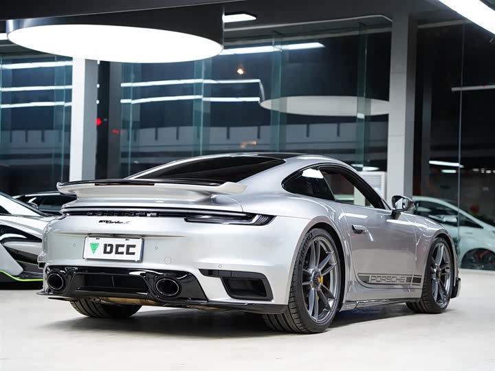 Фото 6 - Porsche 911