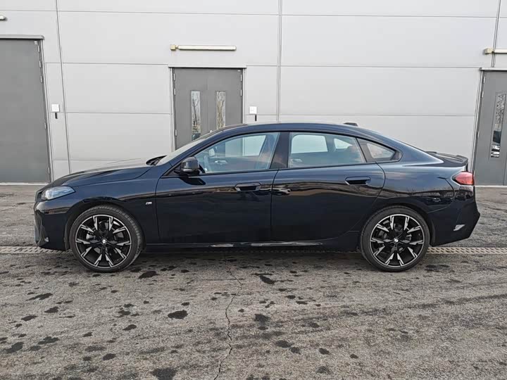 Photo 4 - BMW 2 Series