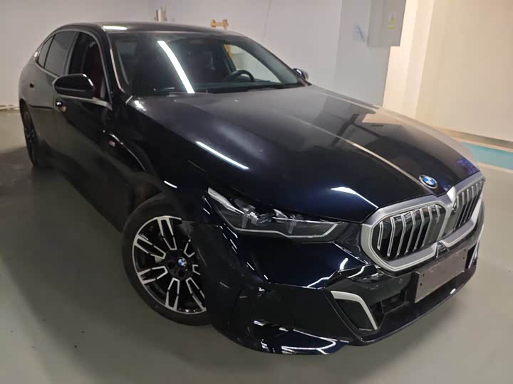 Фото 2 - BMW 5 Series