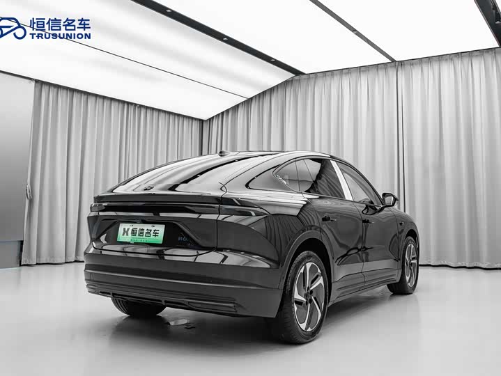 Фото 4 - Nio EC6