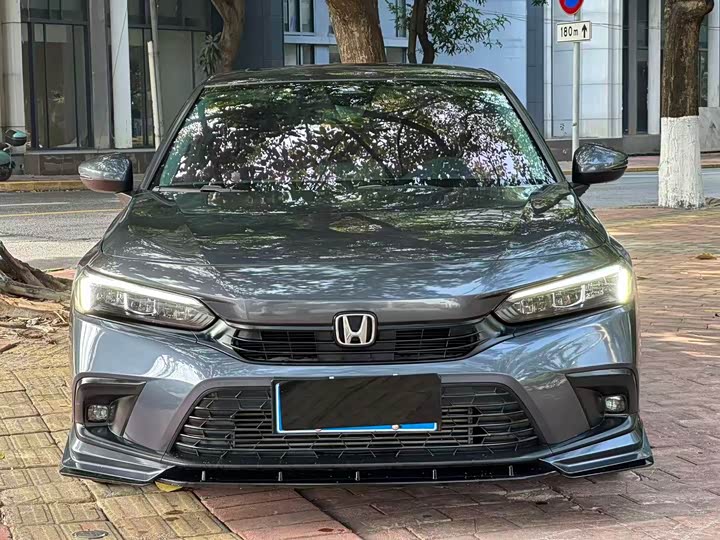 Фото 2 - Honda Civic