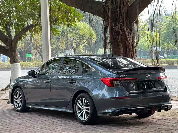 Фото 4 - Honda Civic