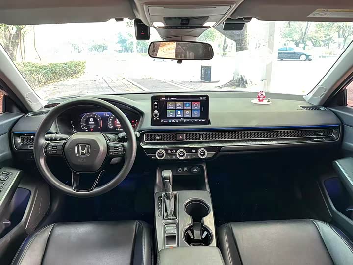 Фото 9 - Honda Civic