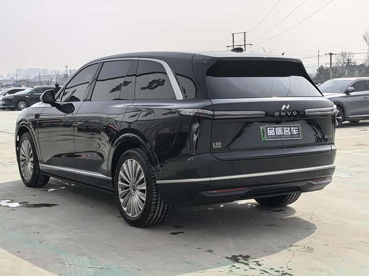 Фото 9 - Nio Onvo L90