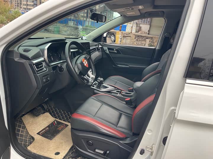 Фото 9 - Dongfeng Forthing T5