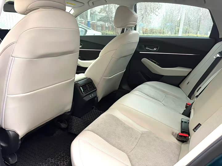 Фото 3 - Honda Accord Hybrid