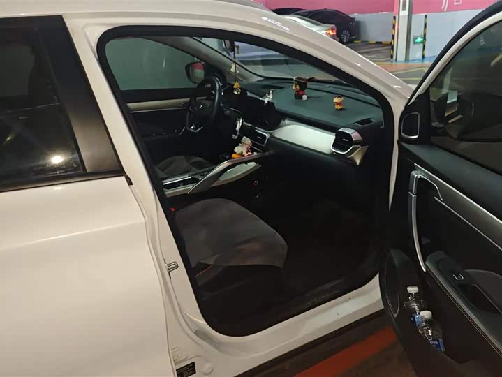 Photo 8 - Geely Coolray