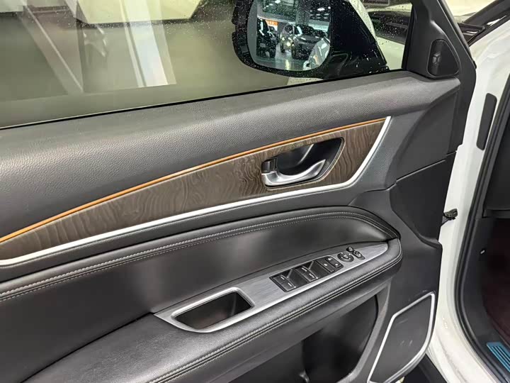 Фото 4 - Honda Avancier