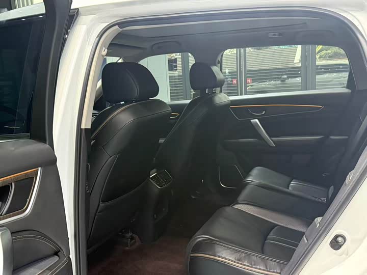 Фото 7 - Honda Avancier