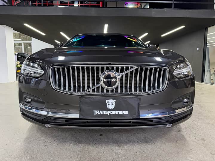 Фото 2 - Volvo S90