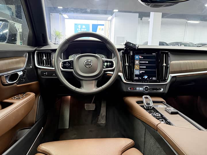 Фото 7 - Volvo S90