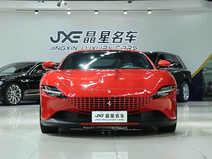 Photo 2 - Ferrari Roma