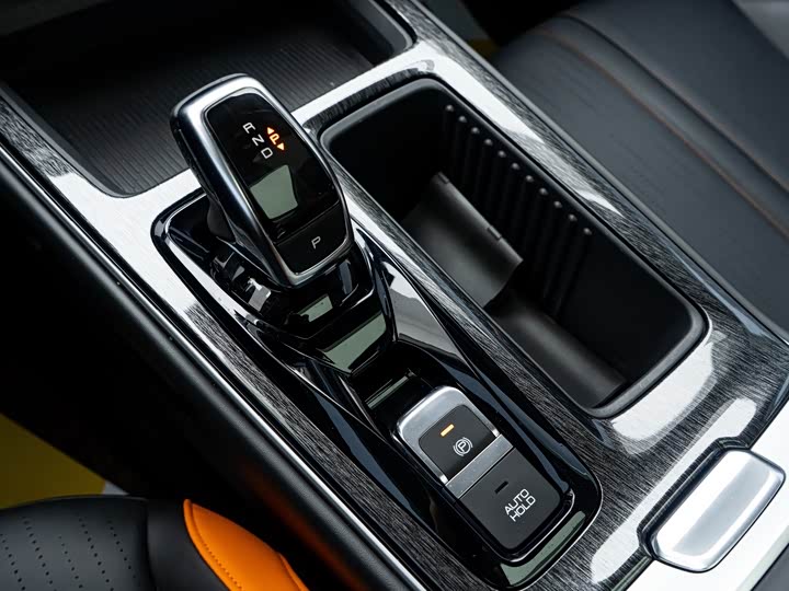 Фото 8 - Dongfeng Aeolus Yixuan Max