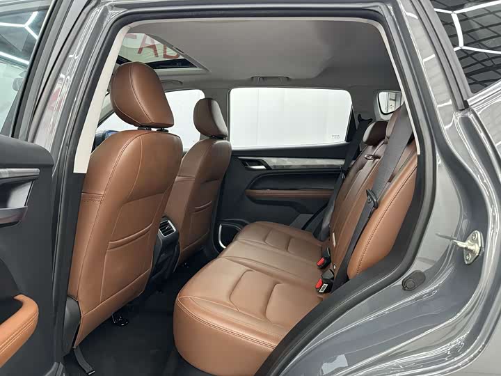 Фото 5 - Geely Vision X6