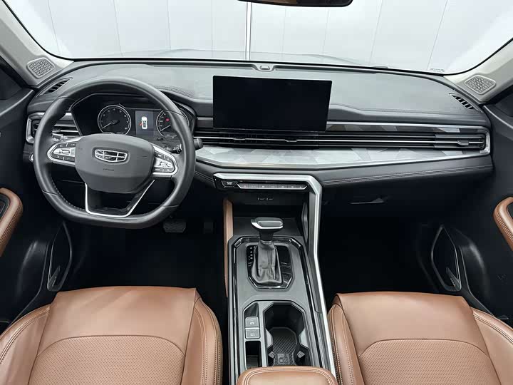 Фото 6 - Geely Vision X6