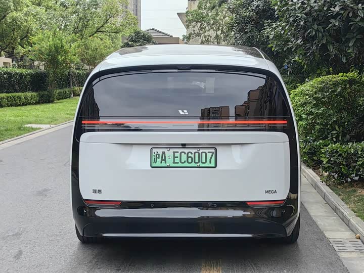 Фото 3 - LiXiang Mega