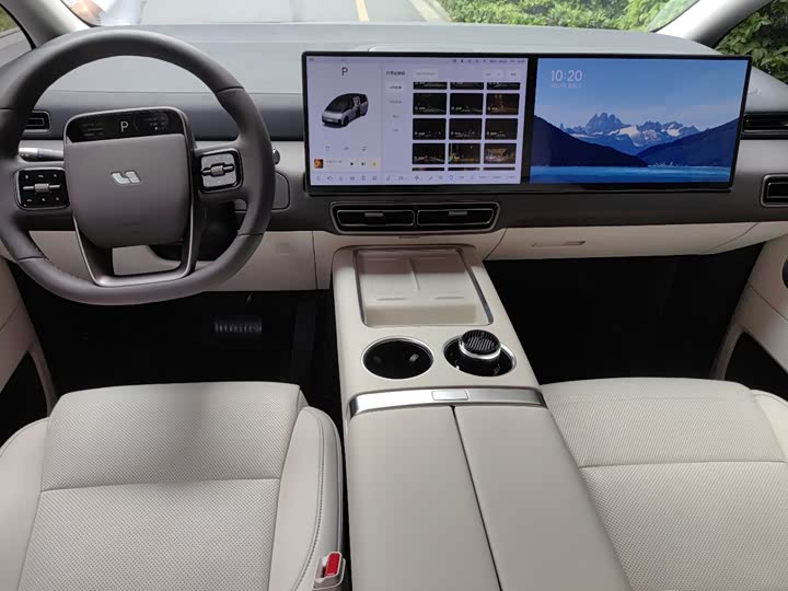 Фото 7 - LiXiang Mega