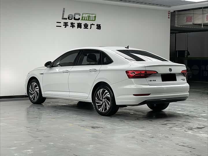 Фото 4 - Volkswagen Sagitar L