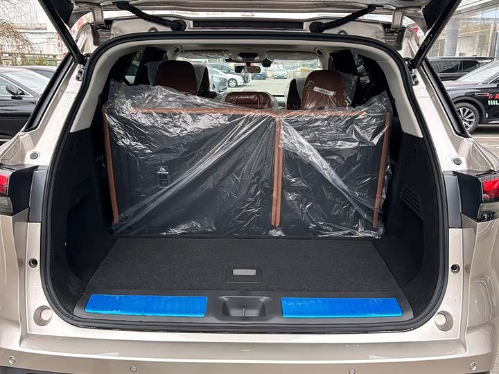 Photo 6 - Infiniti QX60