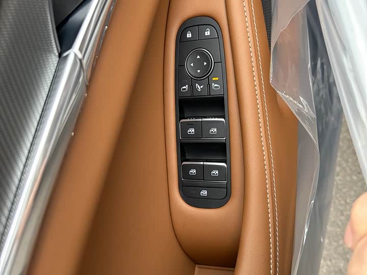 Photo 9 - Infiniti QX60