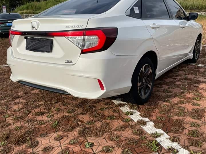 Фото 6 - Honda Envix