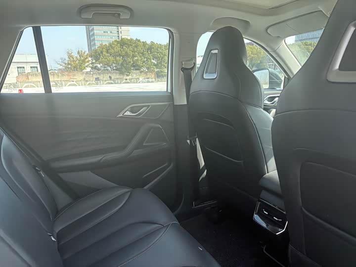 Фото 5 - Roewe RX5