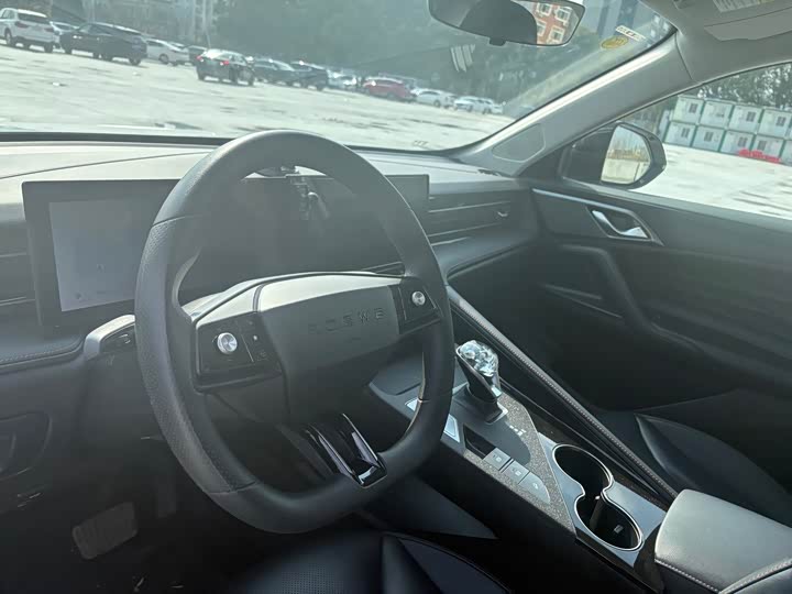 Фото 6 - Roewe RX5