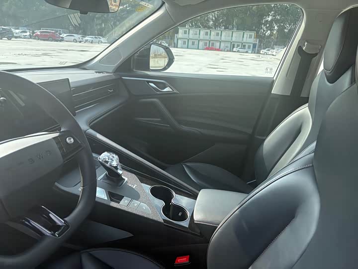 Фото 7 - Roewe RX5