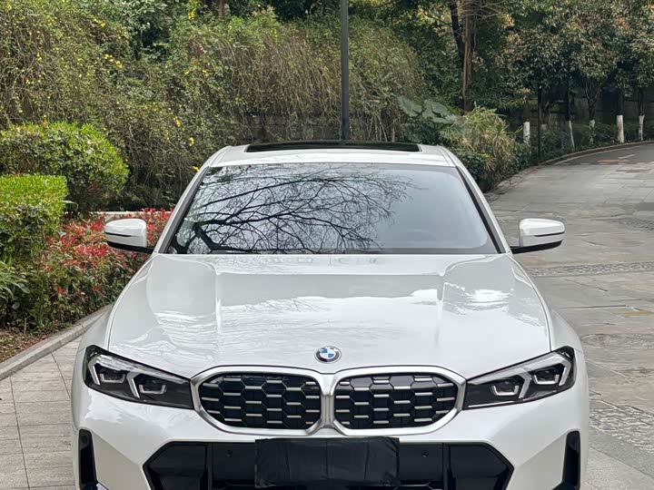 Photo 2 - BMW 3 Series