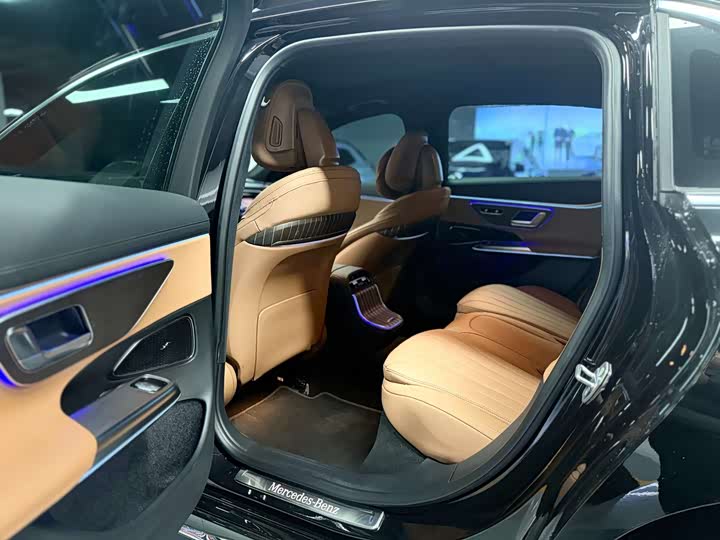 Фото 9 - Mercedes-Benz E-Class Hybrid