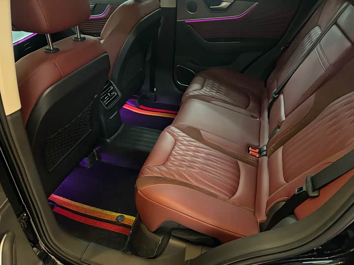 Фото 7 - Hongqi HS5