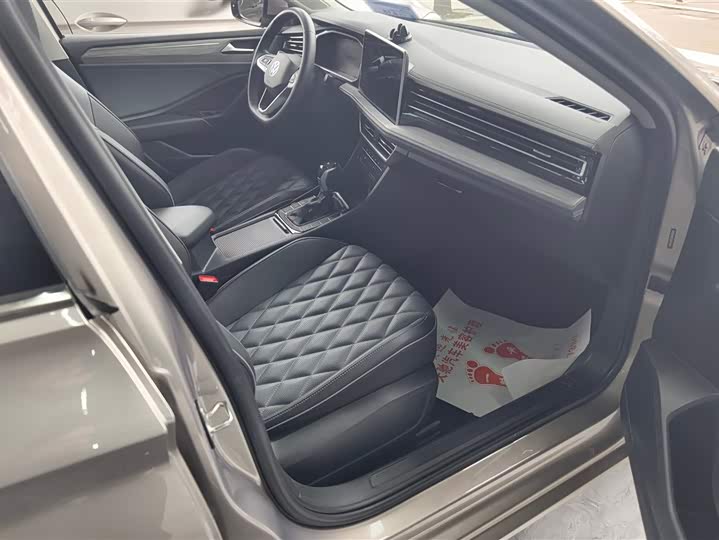 Фото 8 - Volkswagen Sagitar L