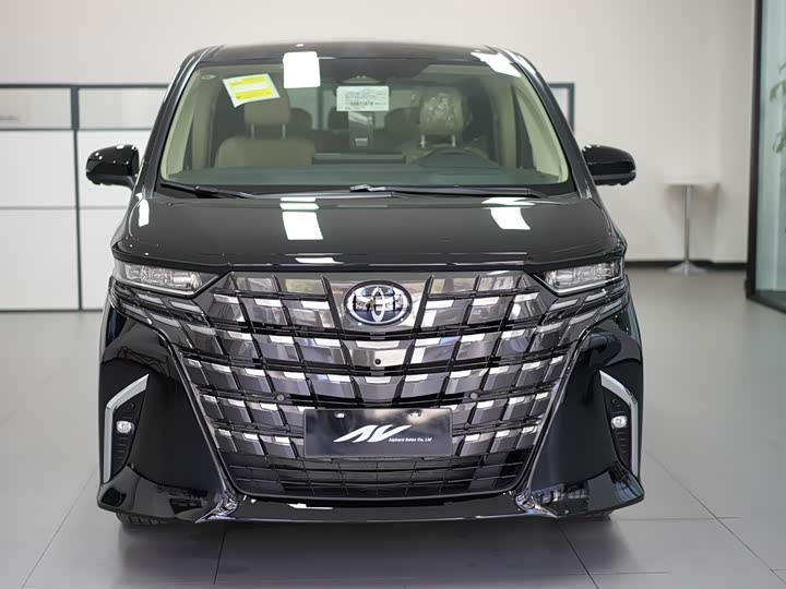 Photo 2 - Toyota Alphard
