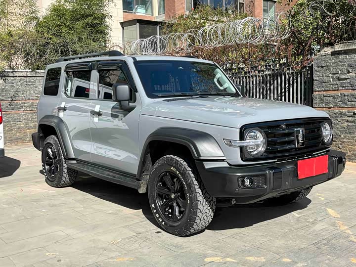 Фото 3 - Tank 300