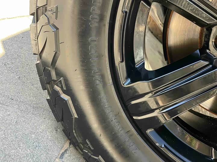 Фото 8 - Tank 300