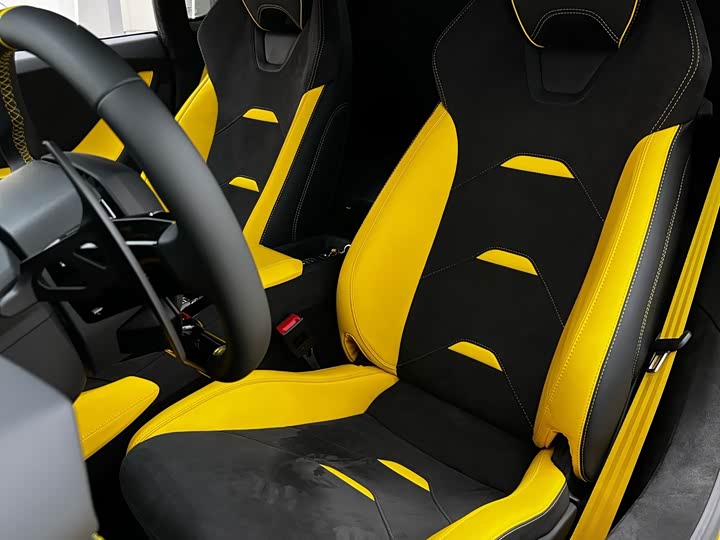 Фото 3 - Lamborghini Huracán