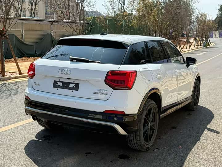 Фото 7 - Audi Q2L