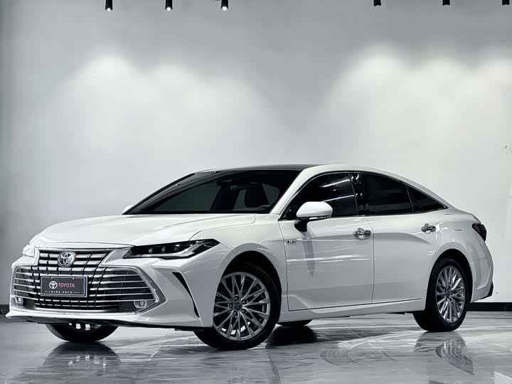 Фото 1 - Toyota Avalon