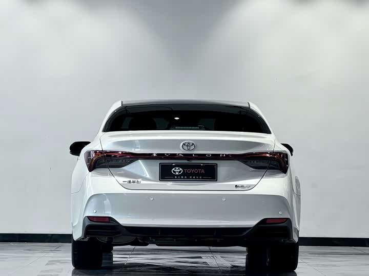 Фото 5 - Toyota Avalon