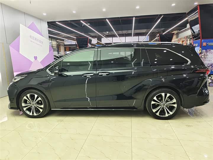 Фото 7 - Toyota Granvia