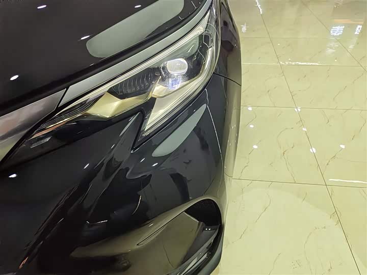 Фото 9 - Toyota Granvia