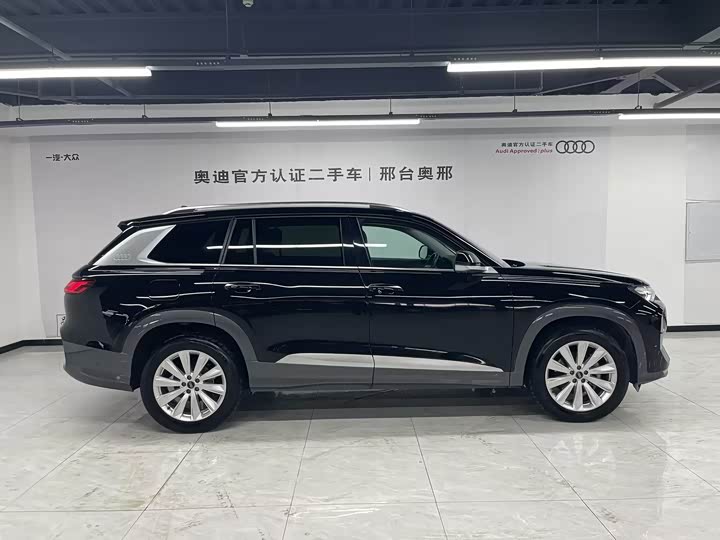 Фото 3 - Audi Q6