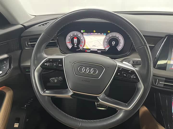 Фото 7 - Audi Q6