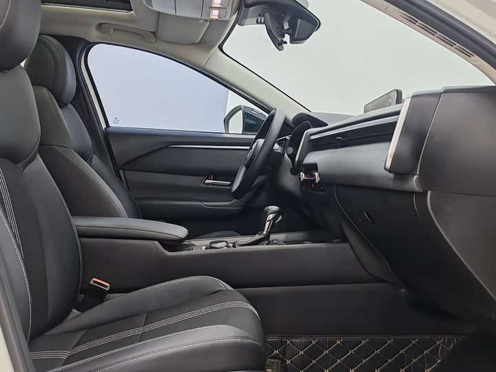 Фото 8 - Mazda CX-50