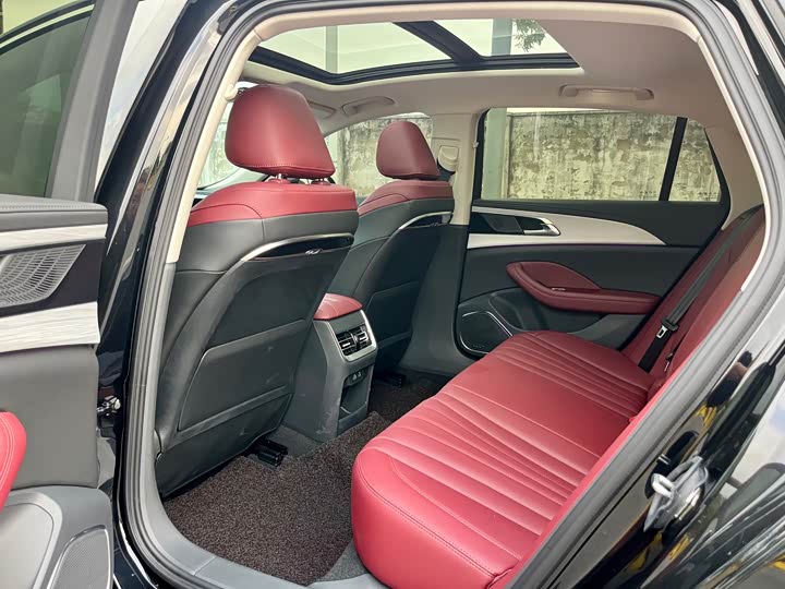 Фото 6 - Hongqi H5