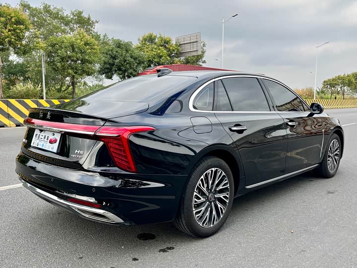 Фото 9 - Hongqi H5