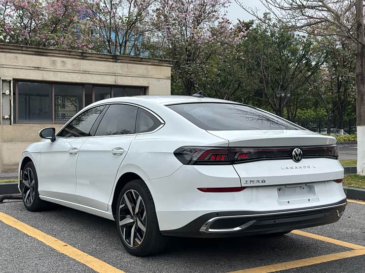 Photo 6 - Volkswagen Lamando L